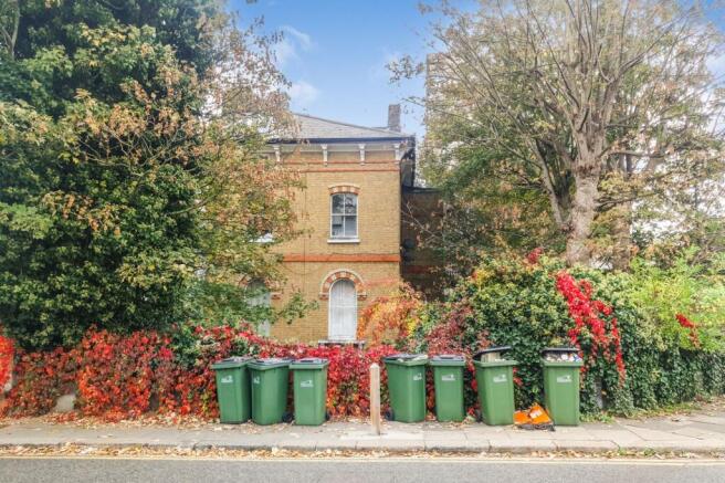 237C Burrage Road, Plumstead, London SE18 7JW