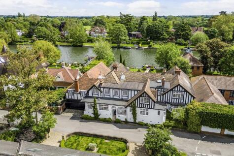 Doannee House, Fishery Road, Bray, Berkshire, SL6 1UN