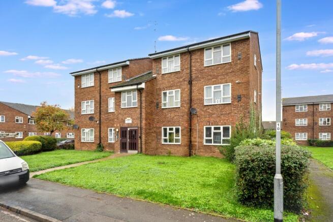 Flat 77 New Road, Datchet, Slough,SL3 9JA