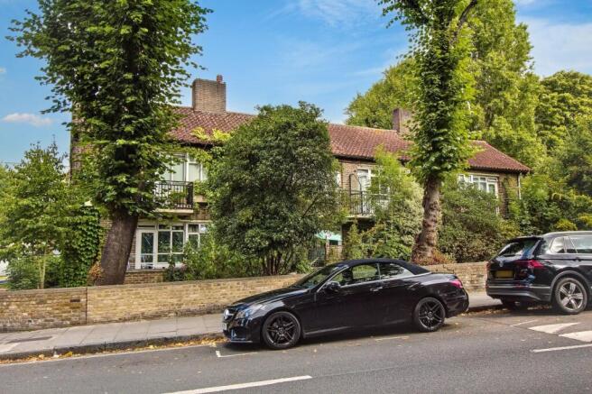 Flat 7 Hinchinbrook House, Mortimer Crescent, Kilburn, London, NW6 5UP