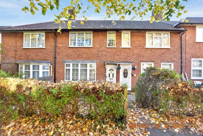 19 Escott Gardens, Mottingham, London, SE9 4BQ