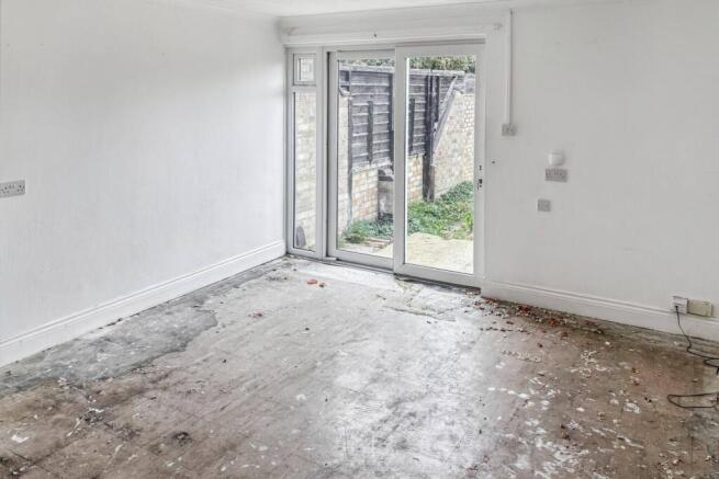 118 Wimbish End, Basildon, Essex, SS13 3PE