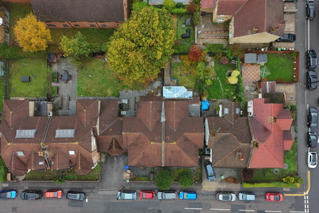 4 & 6 Rosswood Gardens, Wallington SM6 8QZ