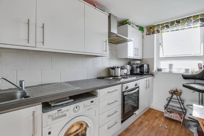 Flat 74 Gainsborough House, Ayley Croft, Enfield, Middlesex, EN1 1XZ