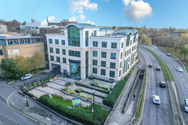 11 Vine Street, Uxbridge UB8 1QE