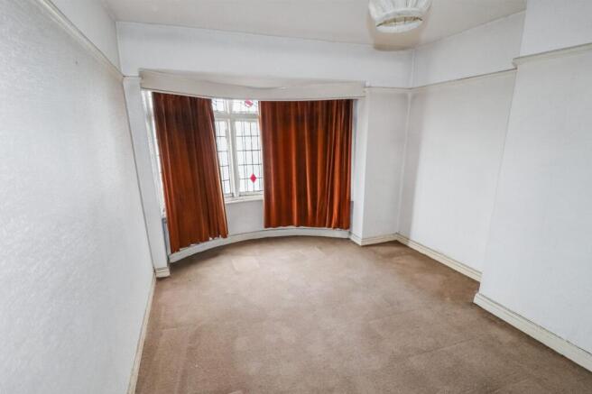 87 Lilycroft Road, Bradford, BD9 5AH