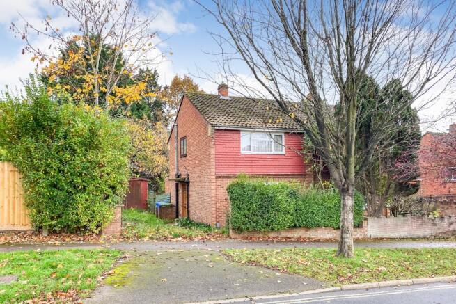 5 West Road, Farnborough, Hampshire, GU14 8EZ