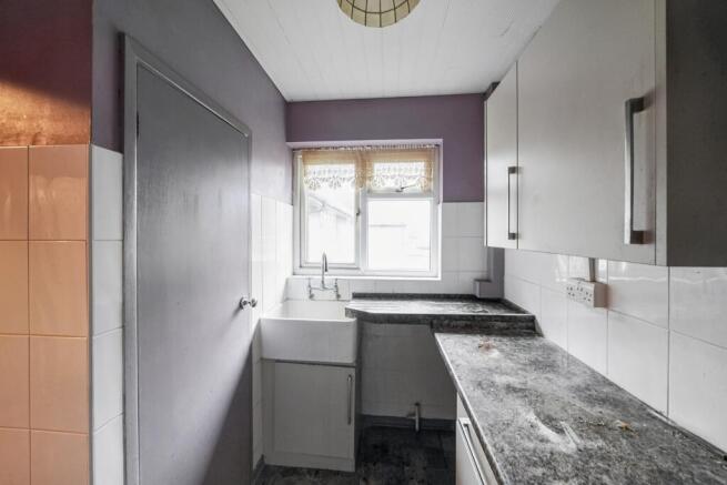 10 Hudson Rd, Hayes, Middlesex, UB3 5EL