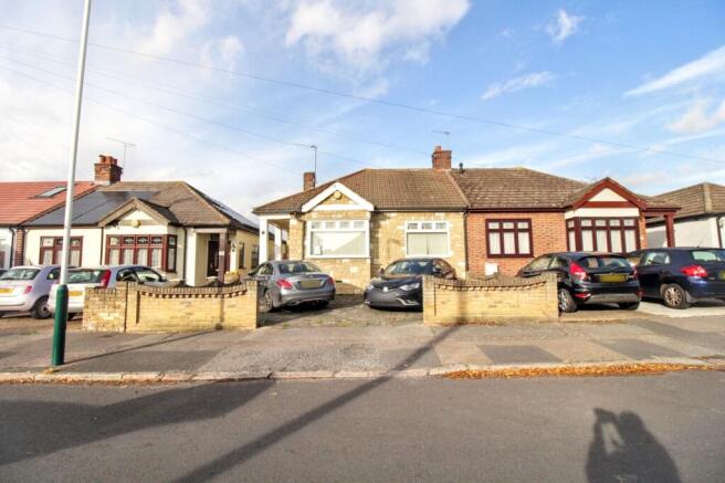 24 Gordon Avenue, Hornchurch, Essex, RM12 5EA
