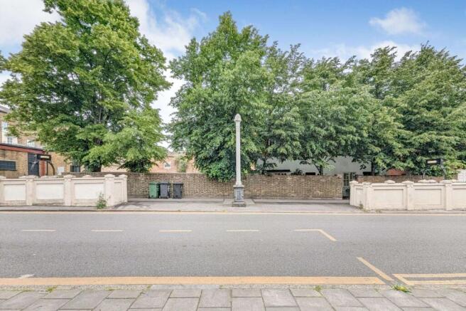 Former Public Conveniences, Robson Road, West Norwood, London SE27 9LA