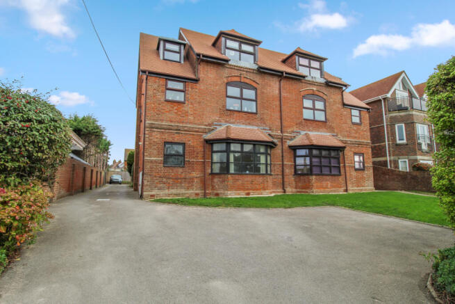 Flat 1, Greenlea, Keyhaven Road, Lymington, SO41 0QX