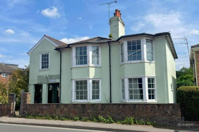 Woodgate, London Road, Epsom, Surrey, KT17 2BB