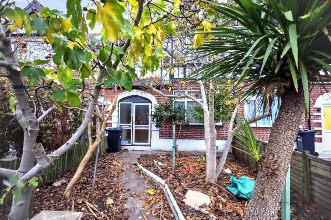 9 Joydon Drive, Chadwell Heath, Romford RM6 4ST