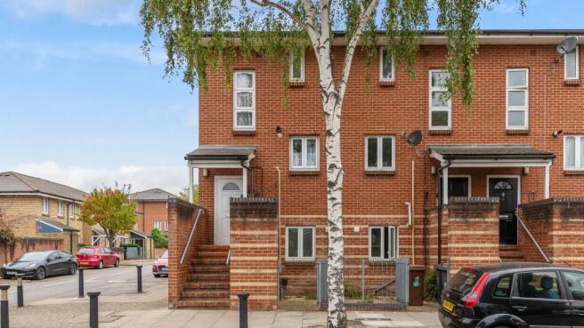 14 Silver Birch Avenue, Chingford, London, E4 8YT