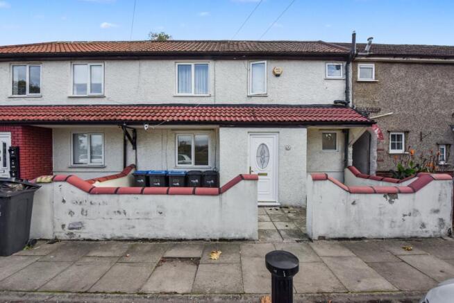 2 Meadow Close, Enfield, EN3 5PE