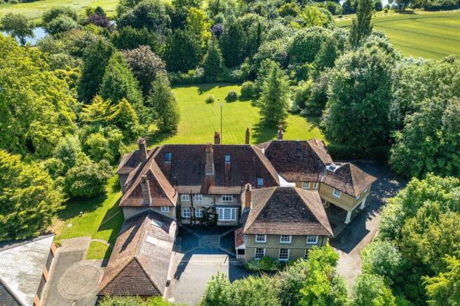 Sowberry Court, Moulsford, Wallingford, Oxfordshire OX10 9JG