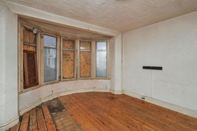 11 The Rise, Palmers Green, London N13 5LF