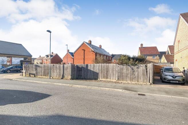 Land opposite Stotfold Library, Valerian Way, Stotfold, SG5 4NL