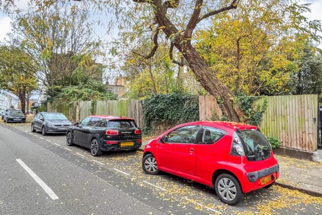 Land on Waldemar Avenue, Fulham, London, SW6 5LU