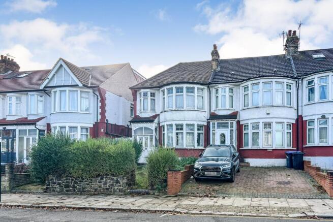 96 Grenoble Gardens, London, N13 6JH