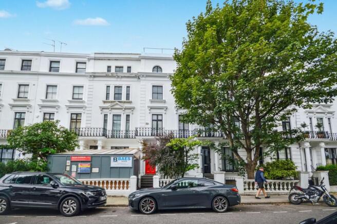 Flat B, 79 Hereford Road, Notting Hill, London W2 5BB