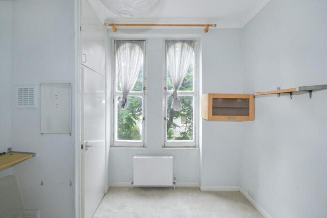 Flat B, 79 Hereford Road, Notting Hill, London W2 5BB