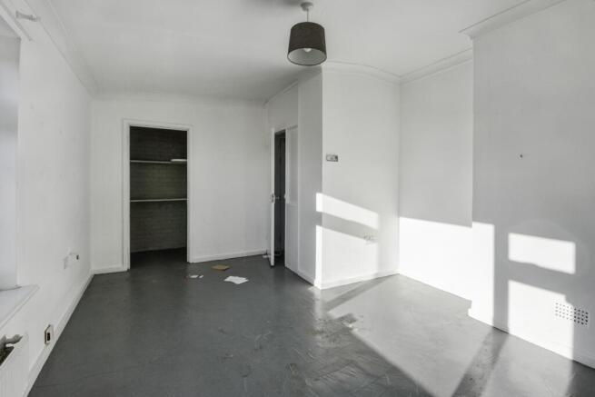 6 Russell Court, St. Neots, Cambridgeshire PE19 1AZ