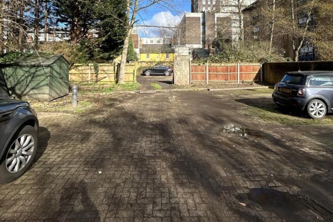 Land on the south side of 4 Oaklea Passage, Kingston Upon Thames KT1 2AJ