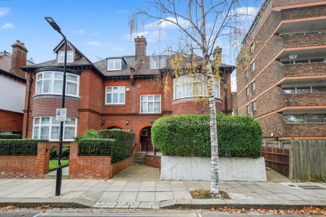 4 Antrim Grove, Belsize Park, London NW3 4XR