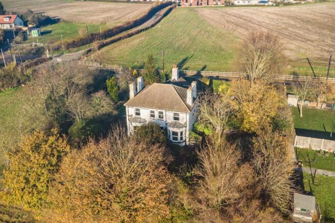 1 ,1A, 2 Mount Zion, Benfleet, Essex SS7 2AR