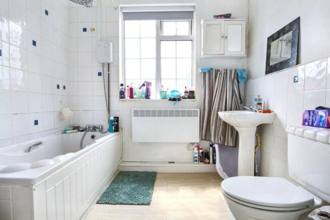 160 Heath Park Road, Gidea Park, Romford, Essex, RM2 5XL