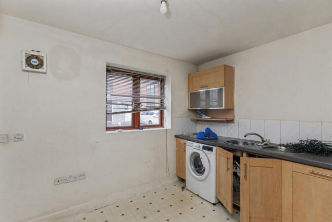 5 Park Corner, Northampton, NN5 5FL