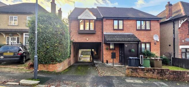 Flat 1, 48 Brooke Avenue, Harrow, Middlesex, HA2 0NF