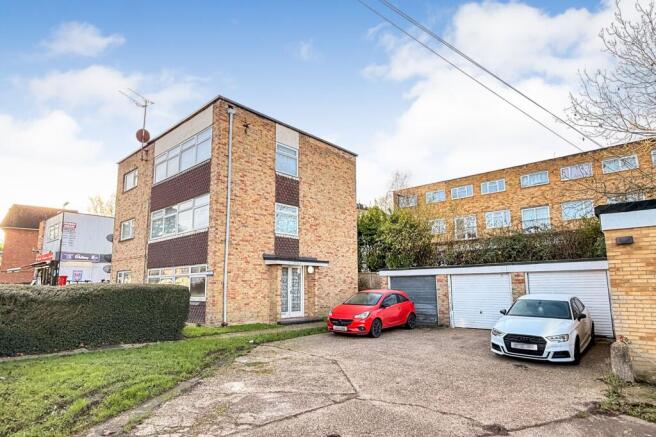 Ground Floor Flat, 1 Charles Court, Forest Hills Drive, Southampton, SO18 2FY