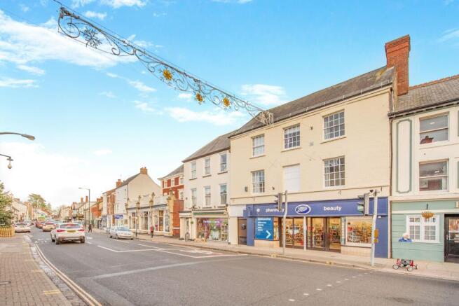 6 High Street, Wellington TA21 8RA