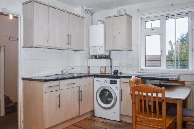 12 Grasmere Court, Verdun Road, Barnes, London SW13 9AU