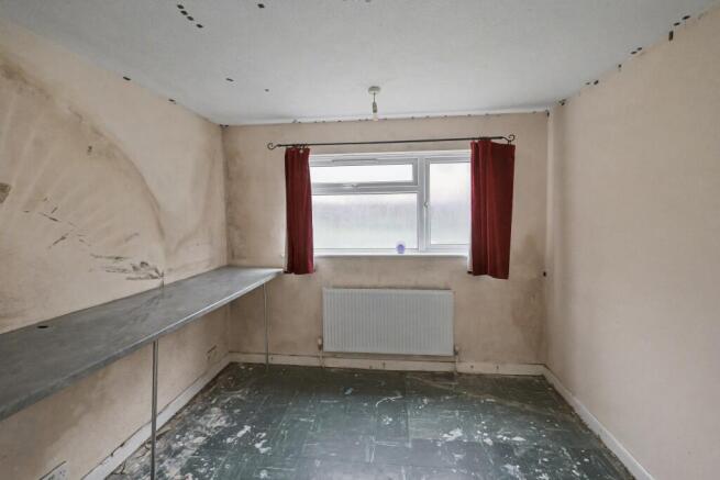 Ground Floor Flat, 1 Charles Court, Forest Hills Drive, Southampton, SO18 2FY