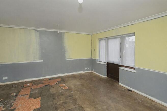 53 Gibbfield Close, Romford, RM6 5UF