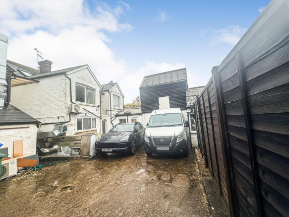 3A Park Terrace Courtyard, Park Terrace East, Horsham RH13 5DJ