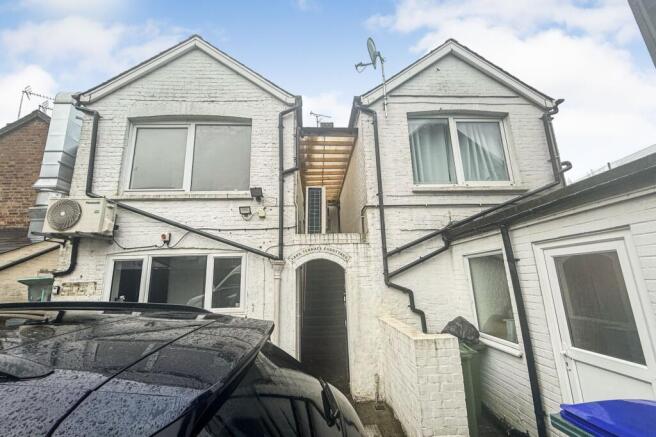 3A Park Terrace Courtyard, Park Terrace East, Horsham RH13 5DJ