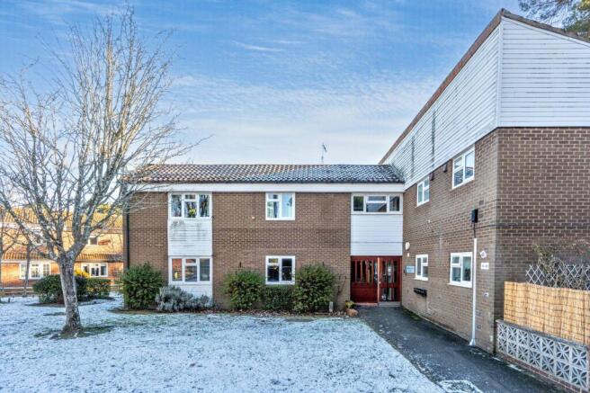 43 Keepers Coombe, Bracknell, Berkshire, RG12 0TN