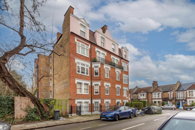 53 Waldemar Avenue Mansions, Waldemar Avenue, Fulham, London, SW6 5LX