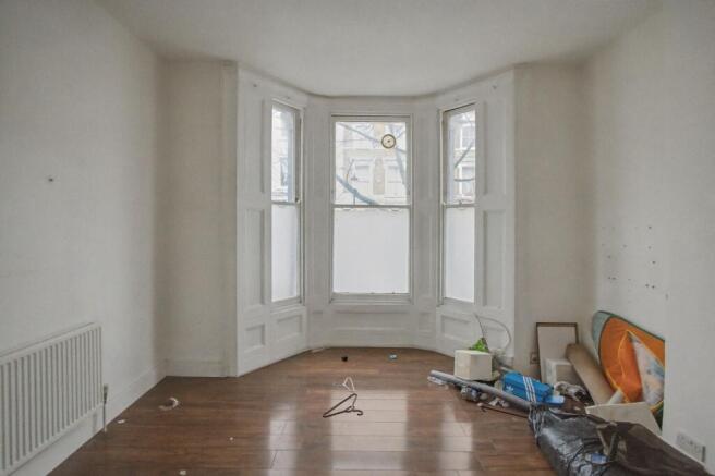 Flat B, 46 Chesterton Road, Notting Hill, London W10 6ER