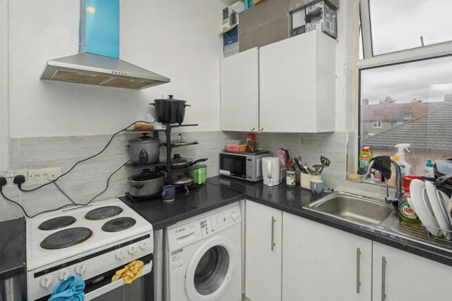 28a Goresbrook Road, Dagenham, Essex, RM9 6UR