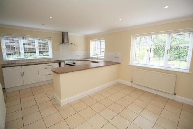 Kitchen/Breakfast Ro