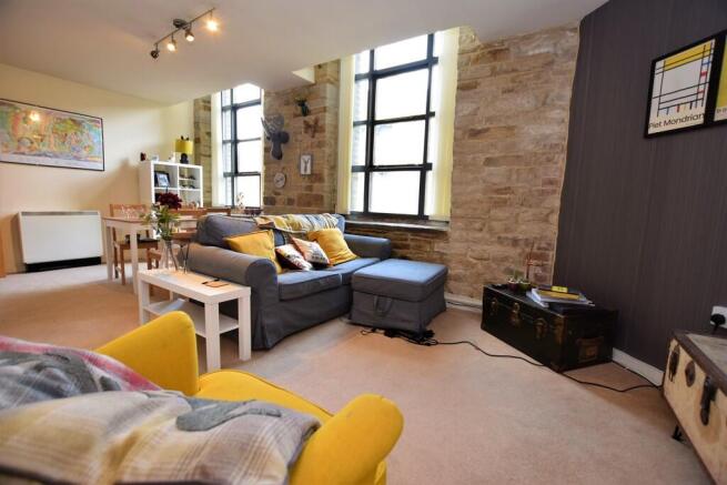 Living / Dining R...