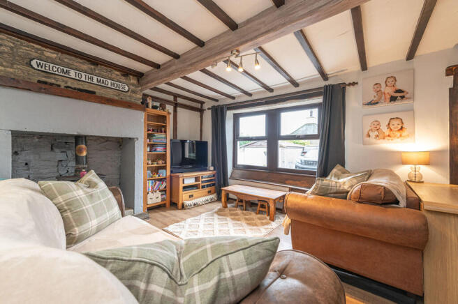 16 - 70 Rowley Hi...