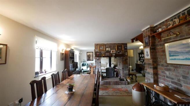 Lounge/Dining Room