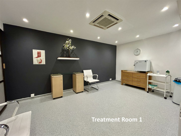 Treatment Room 1.png