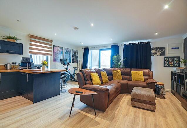Open Plan L/Room